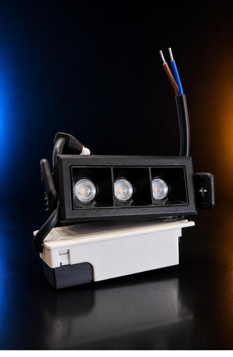 Slim Laser Blade 3 Dot — black recessed linear luminaire with three lenses